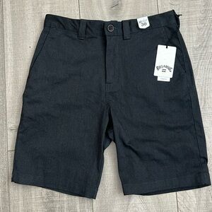 New With Tags Billabong Carter Stretch Fit Men’s 30 Shorts.